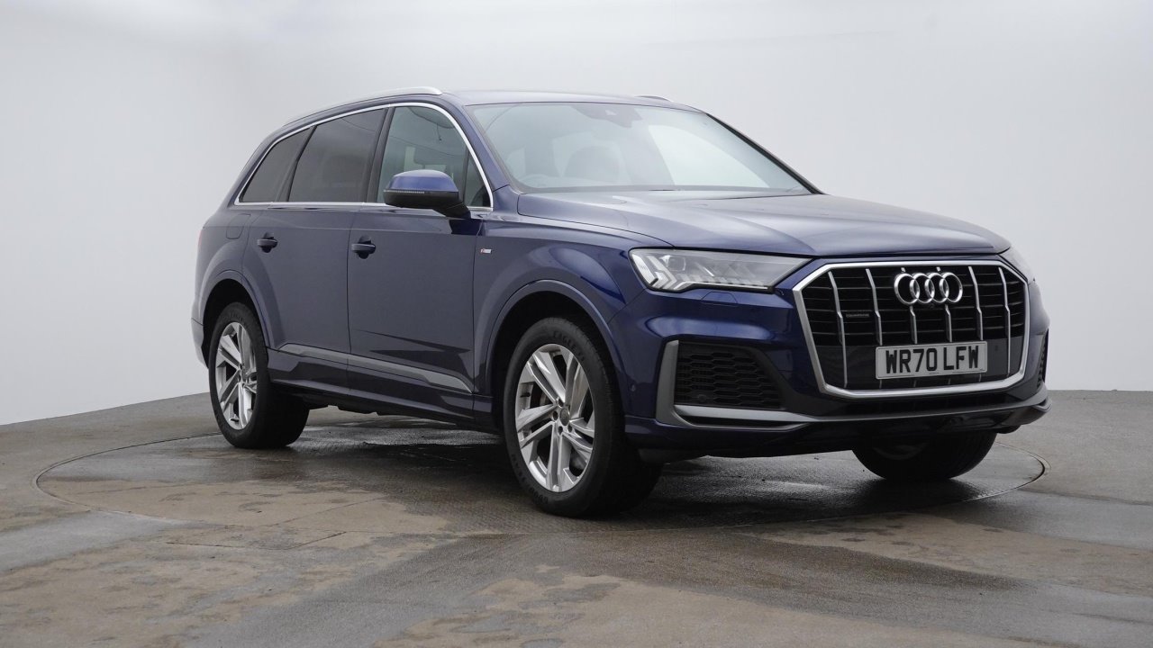 Main listing image - Audi Q7