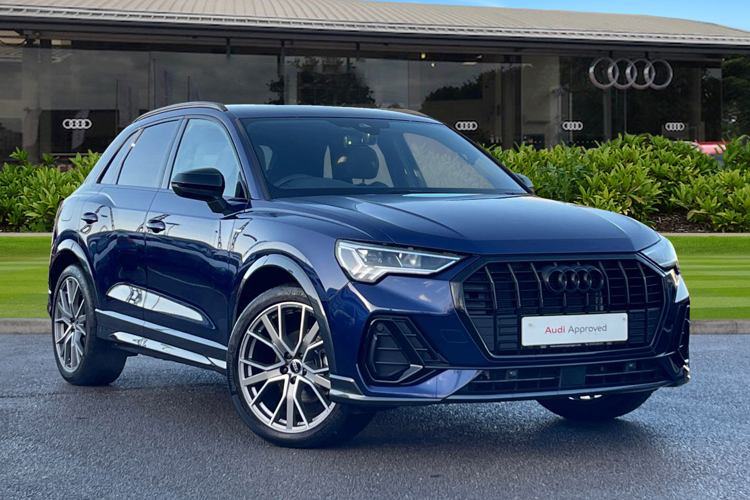 Main listing image - Audi Q3