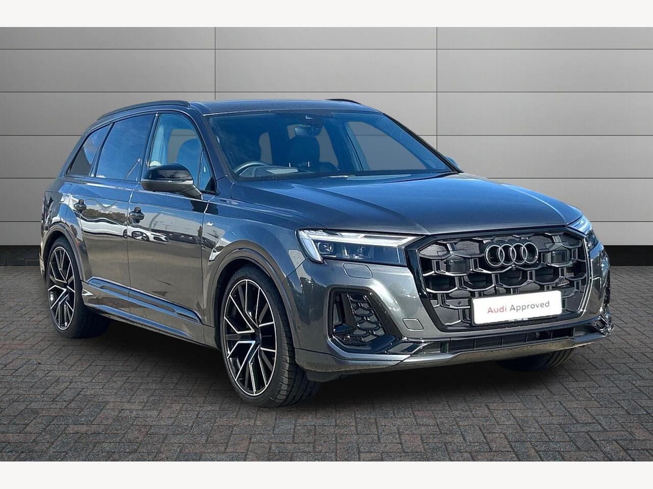 Main listing image - Audi Q7