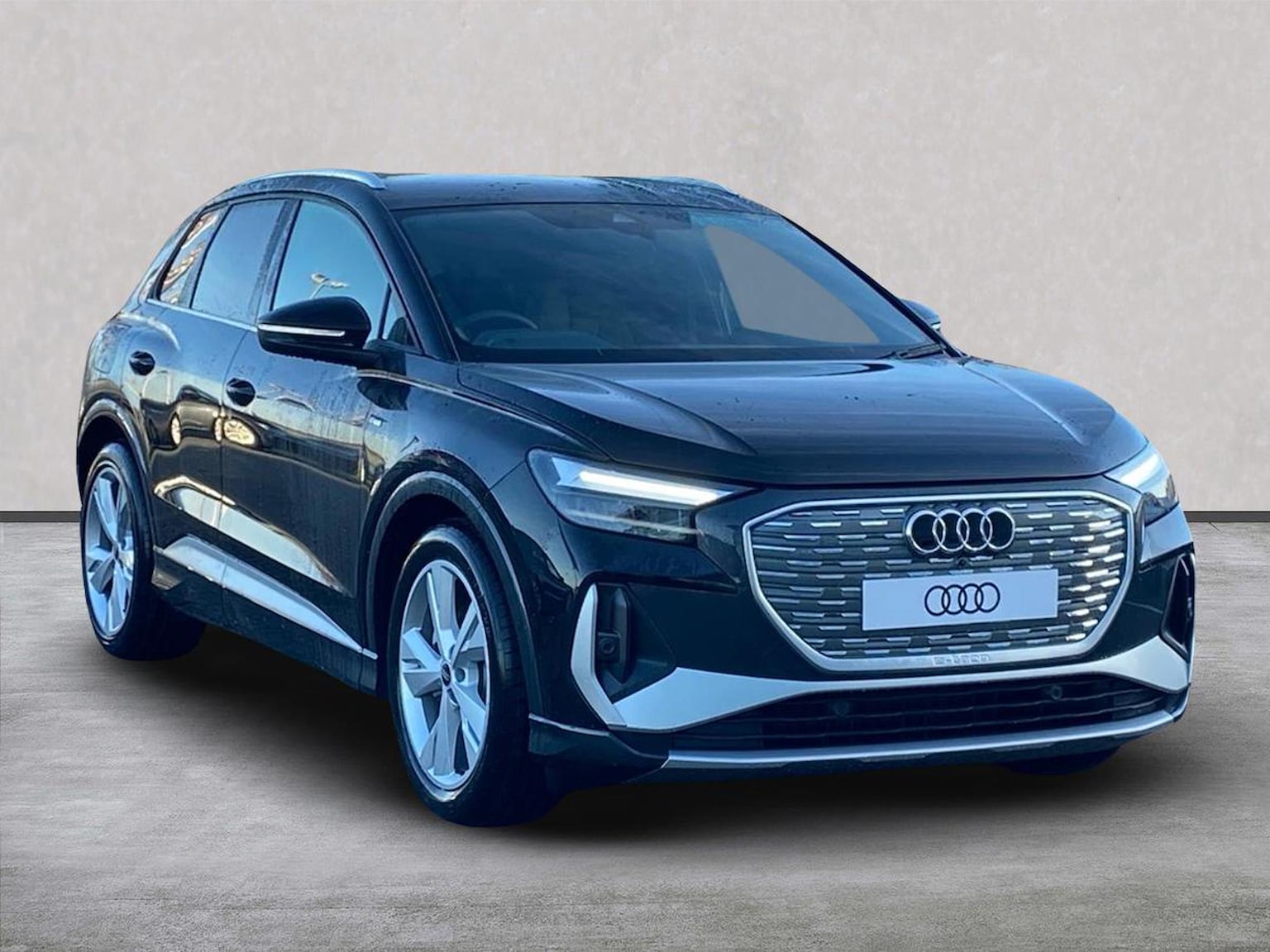 Main listing image - Audi Q4