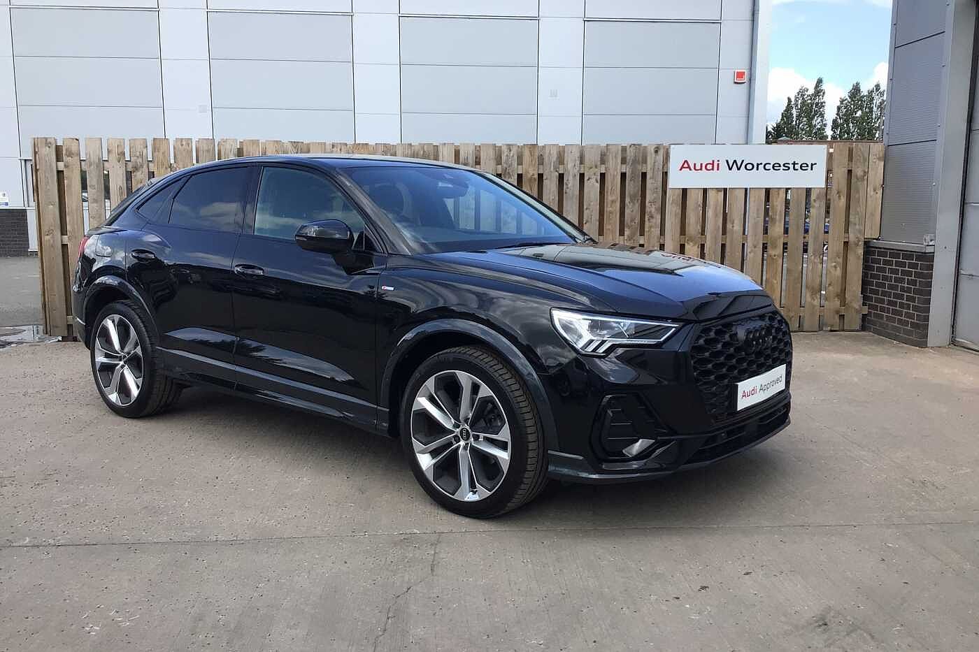 Main listing image - Audi Q3