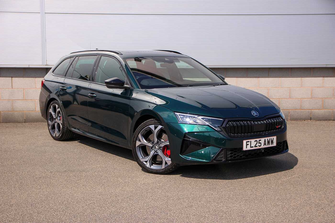 Main listing image - Skoda Octavia Estate
