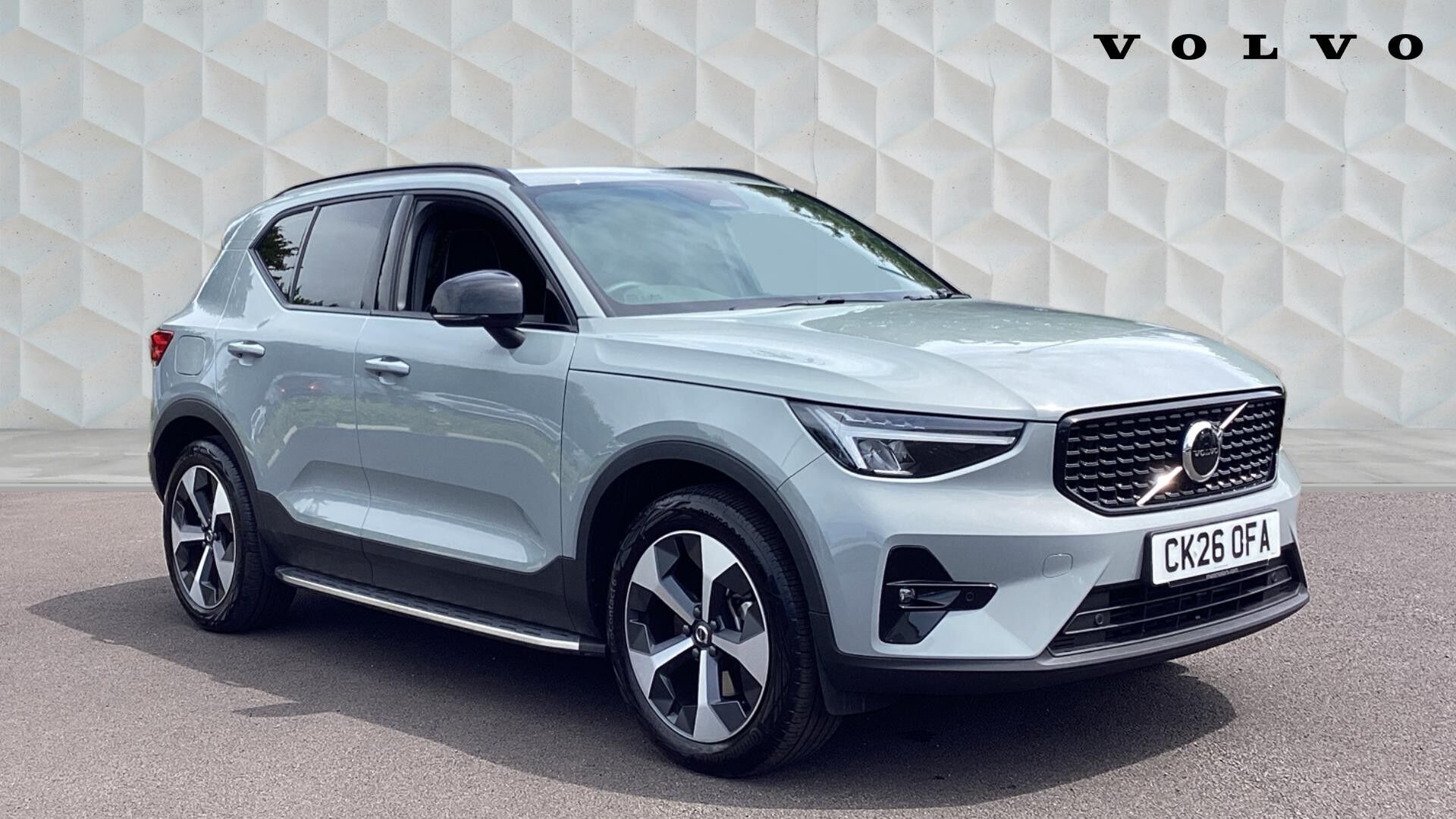 Main listing image - Volvo XC40