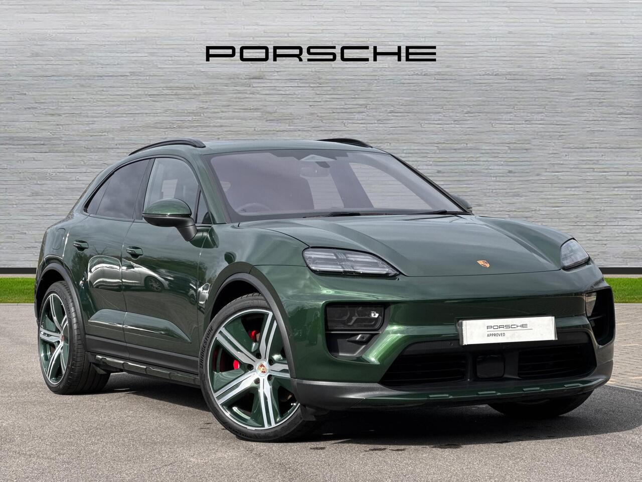 Main listing image - Porsche Macan