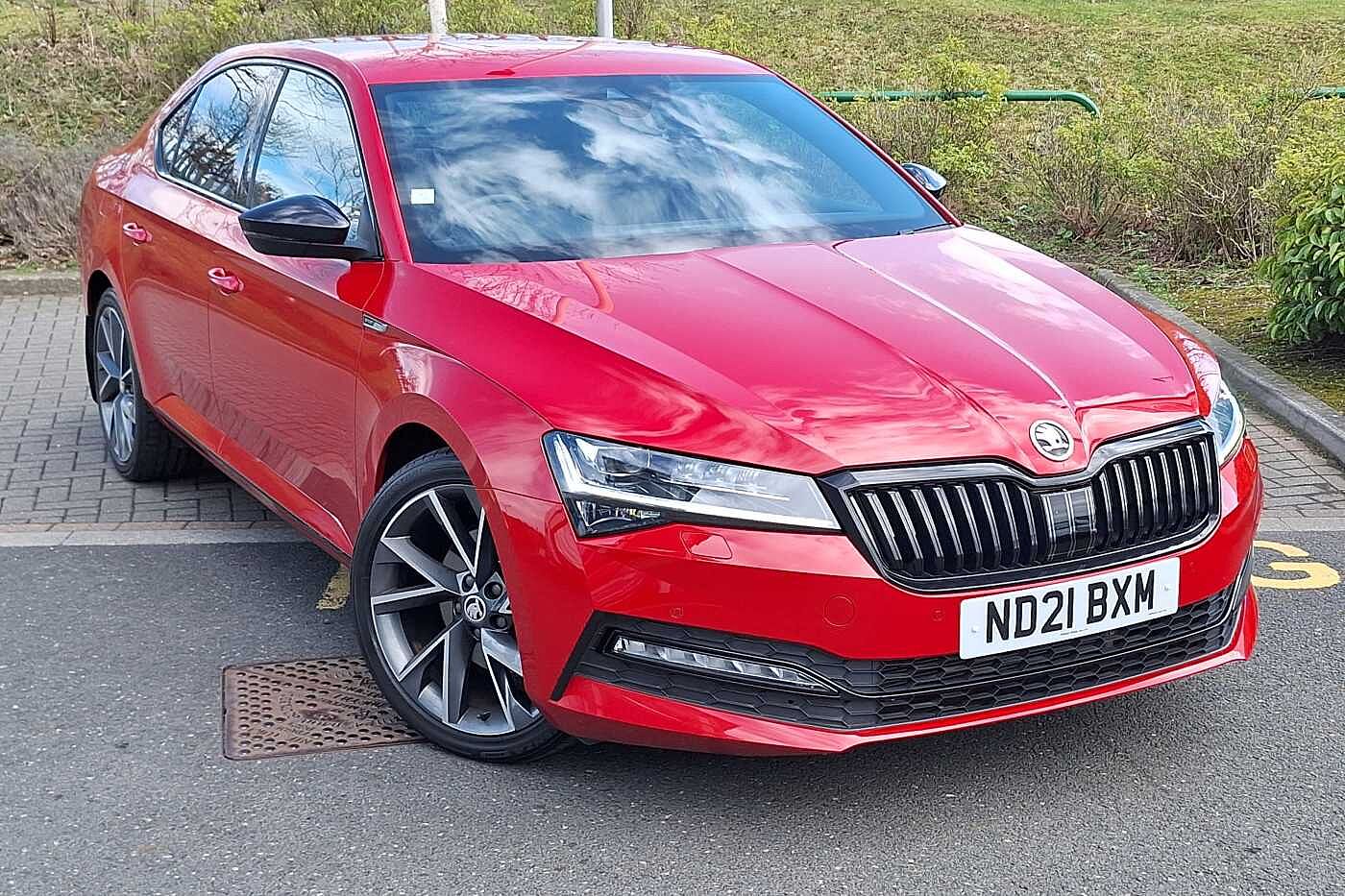 Main listing image - Skoda Superb