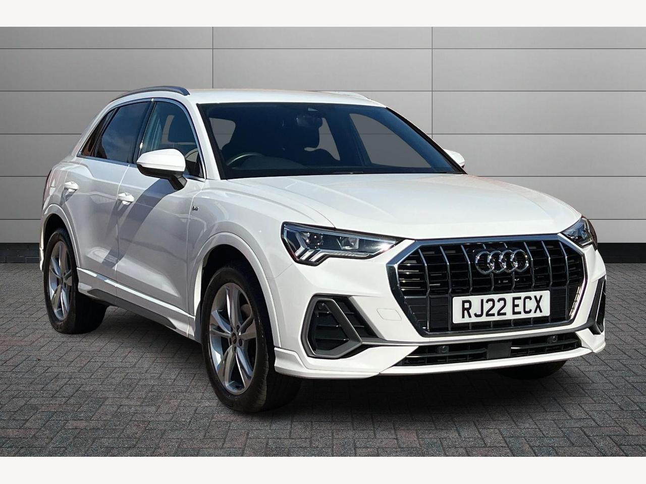 Main listing image - Audi Q3