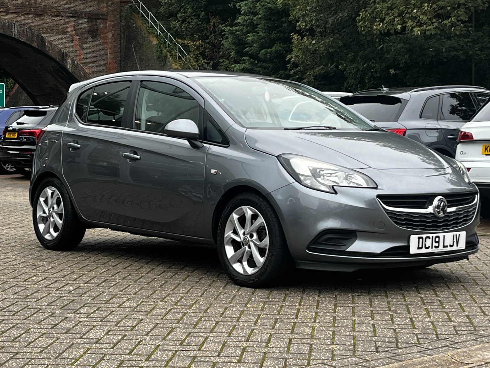 Main listing image - Vauxhall Corsa