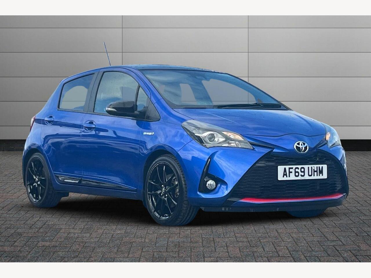 Main listing image - Toyota Yaris