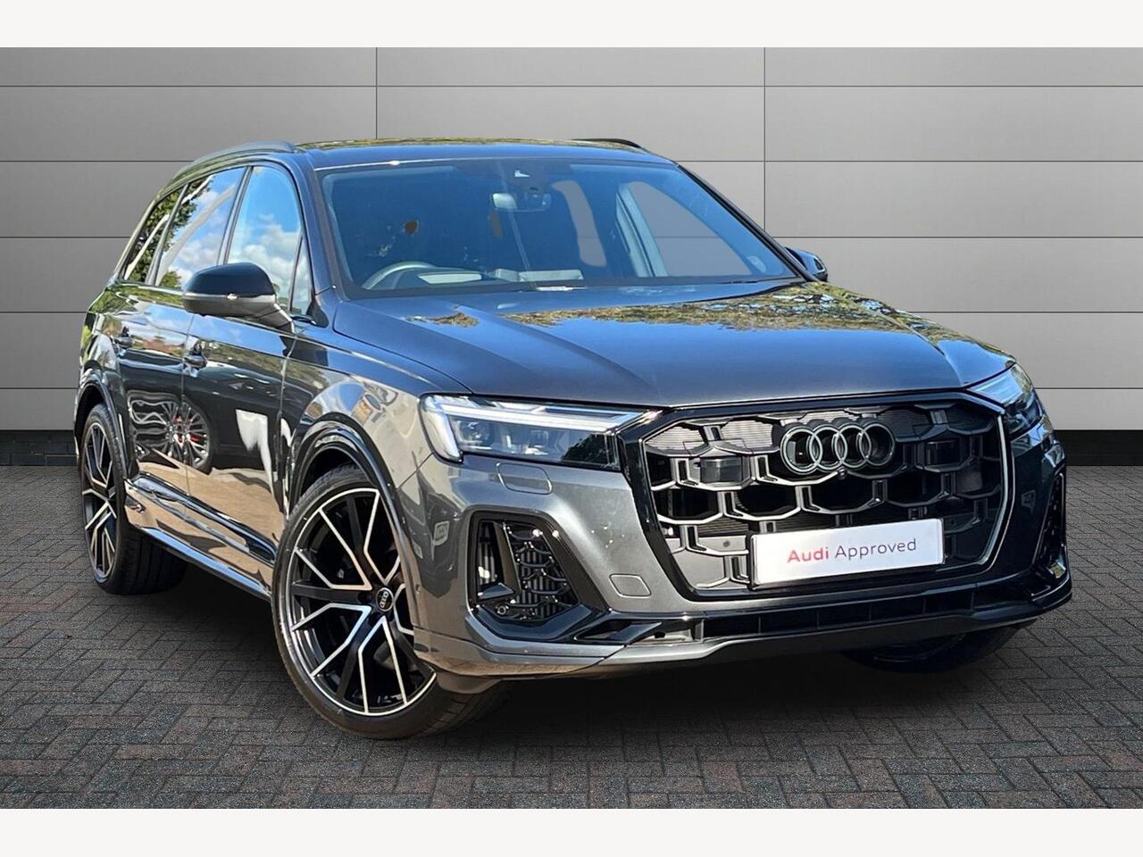Main listing image - Audi Q7