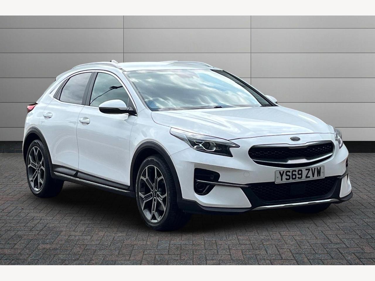 Main listing image - Kia XCeed