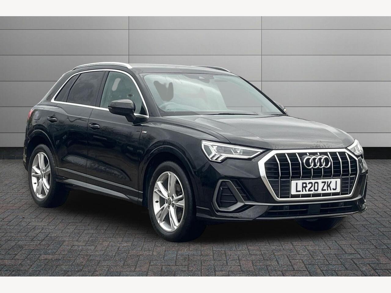 Main listing image - Audi Q3