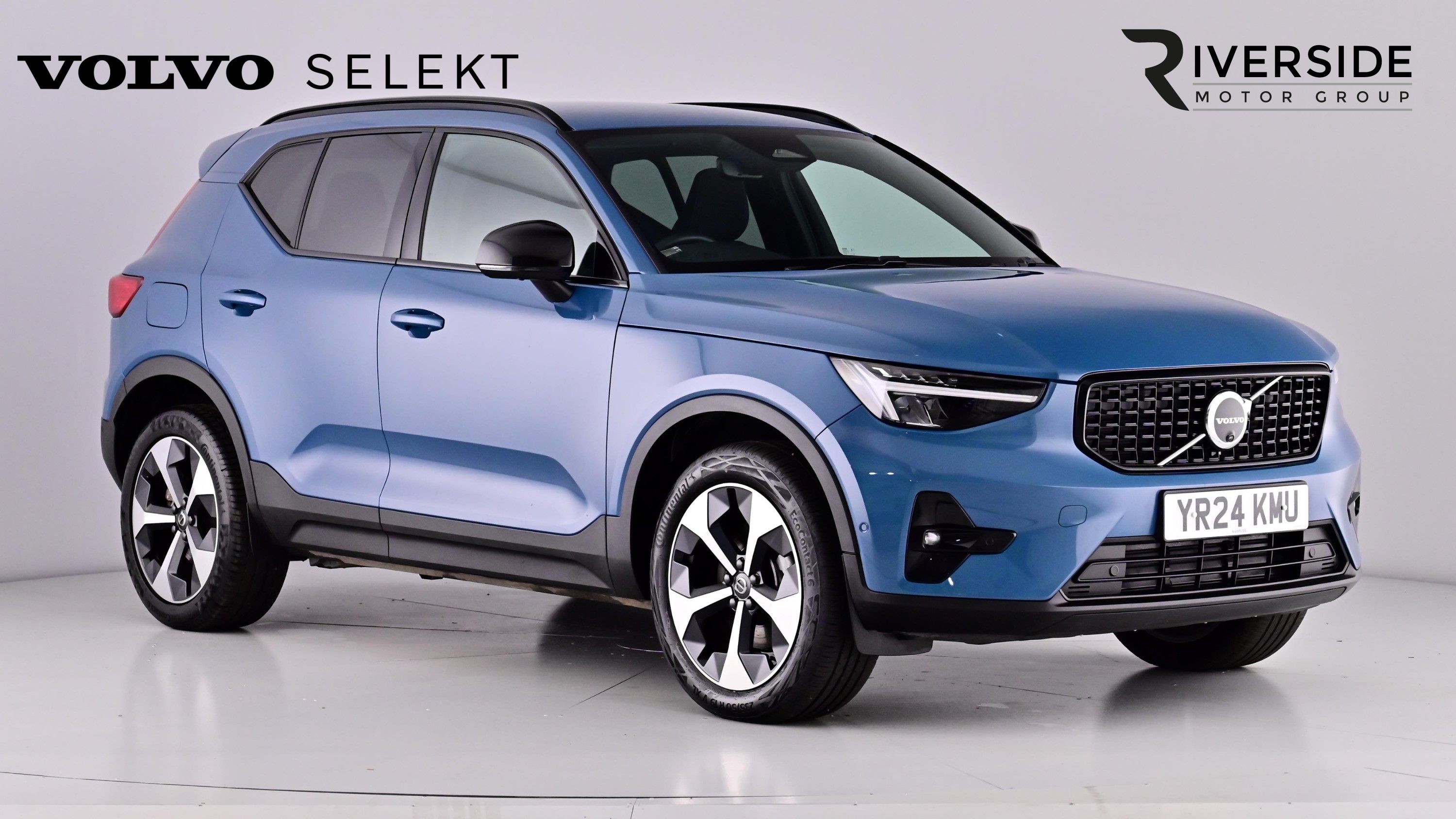 Main listing image - Volvo XC40