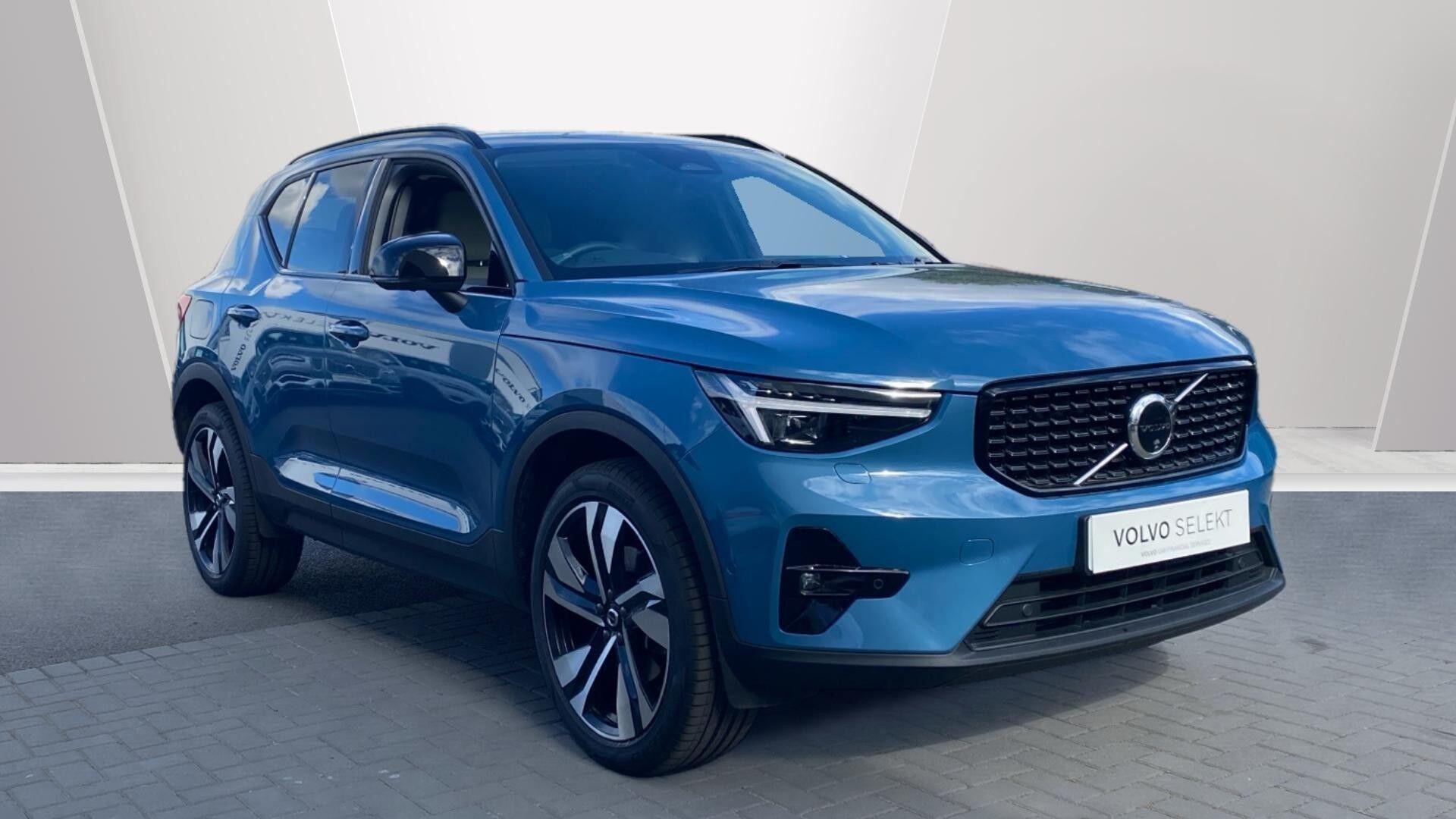 Main listing image - Volvo XC40