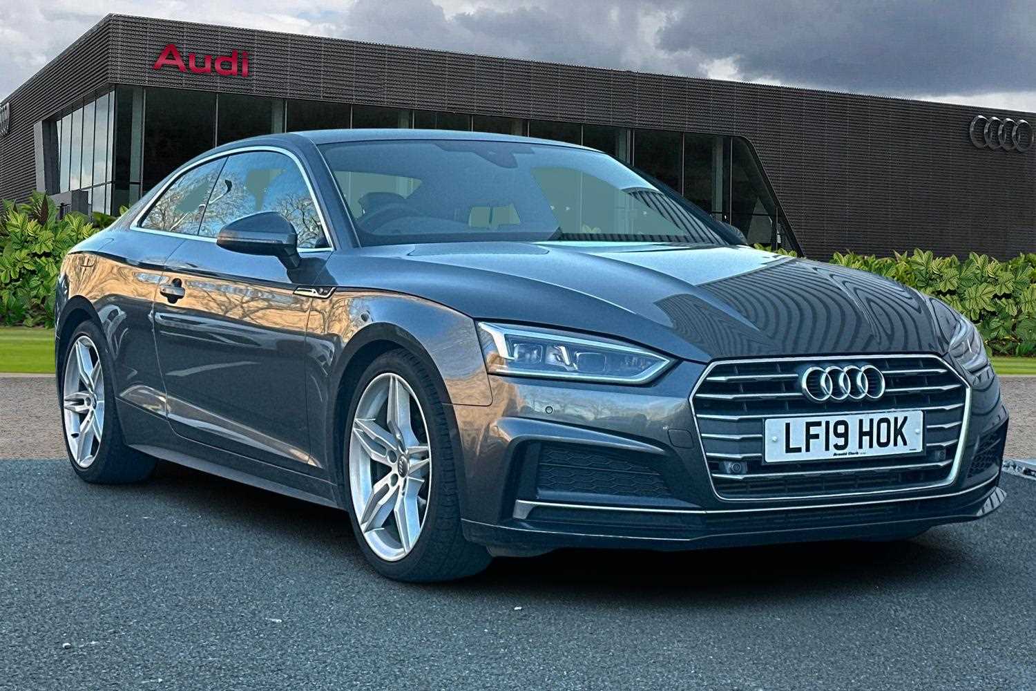 Main listing image - Audi A5