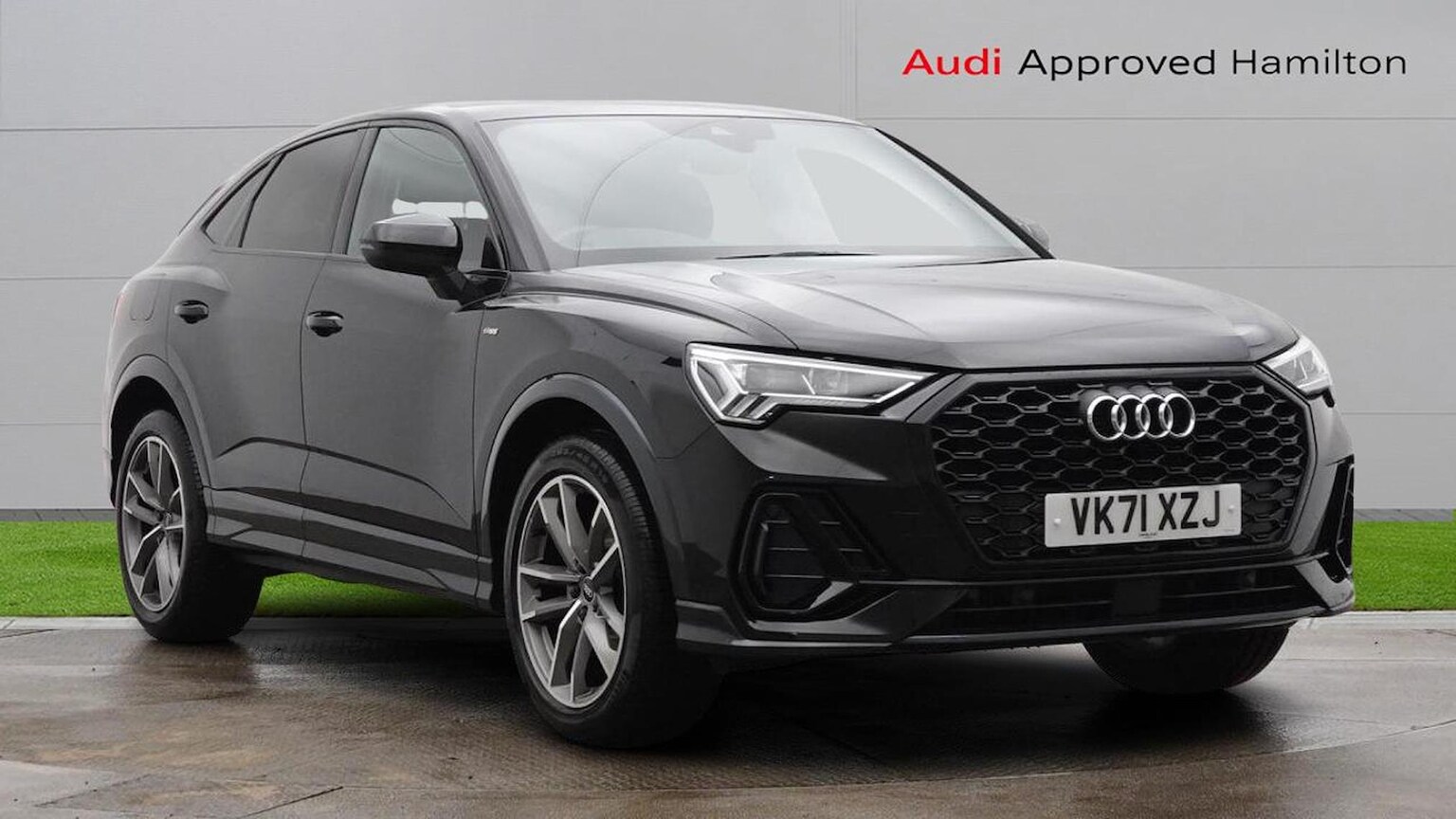 Main listing image - Audi Q3