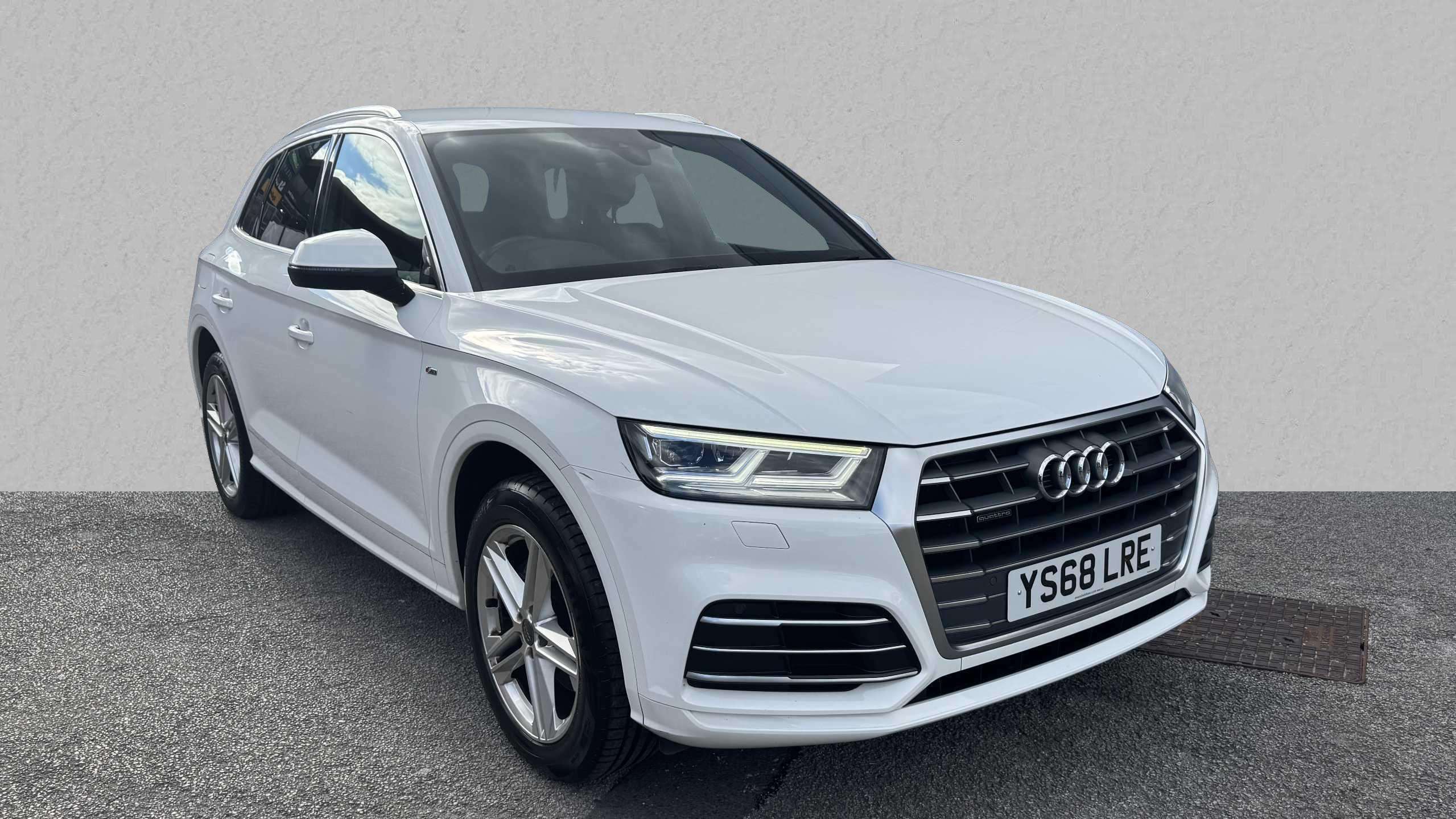 Main listing image - Audi Q5