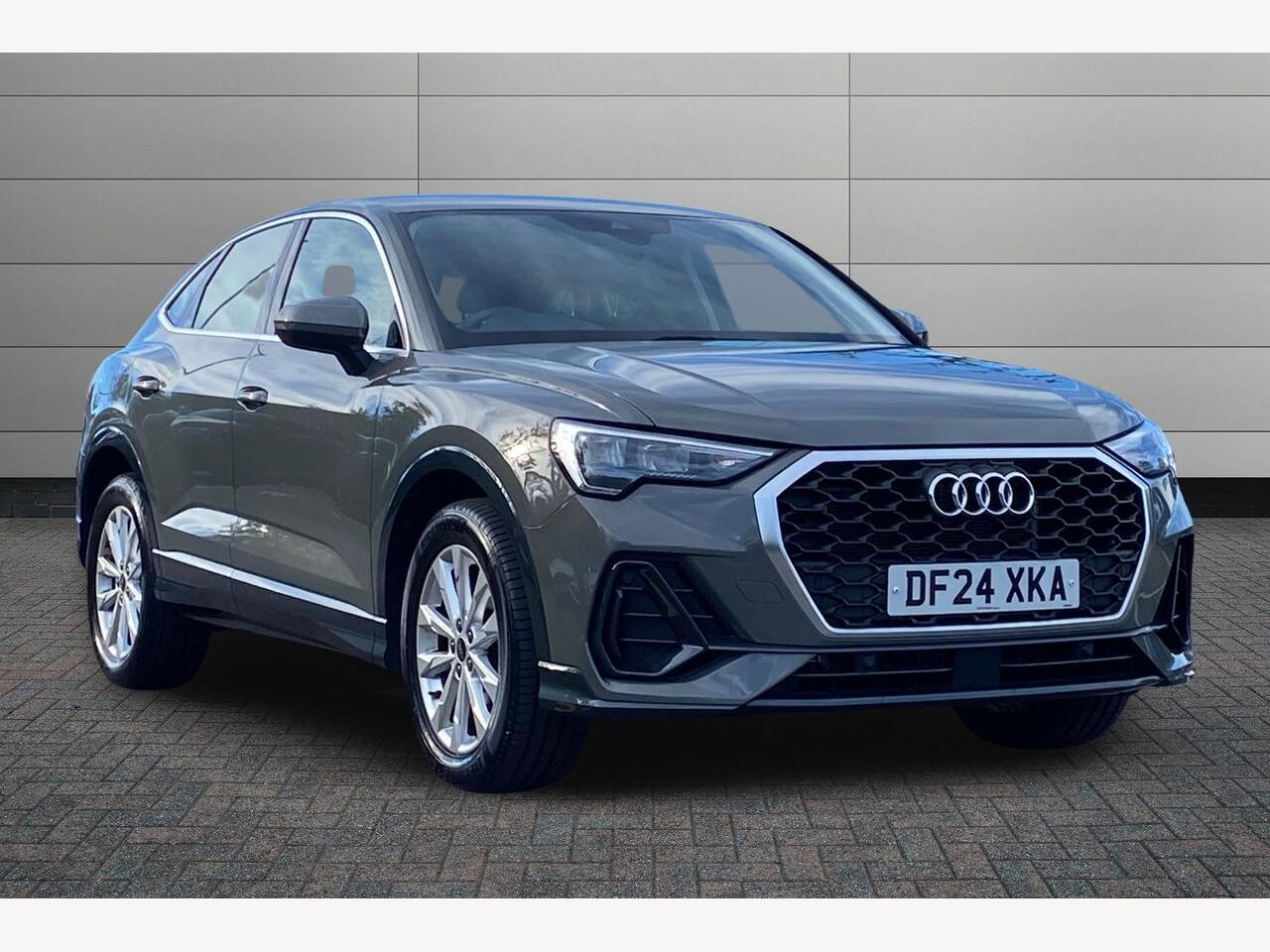 Main listing image - Audi Q3