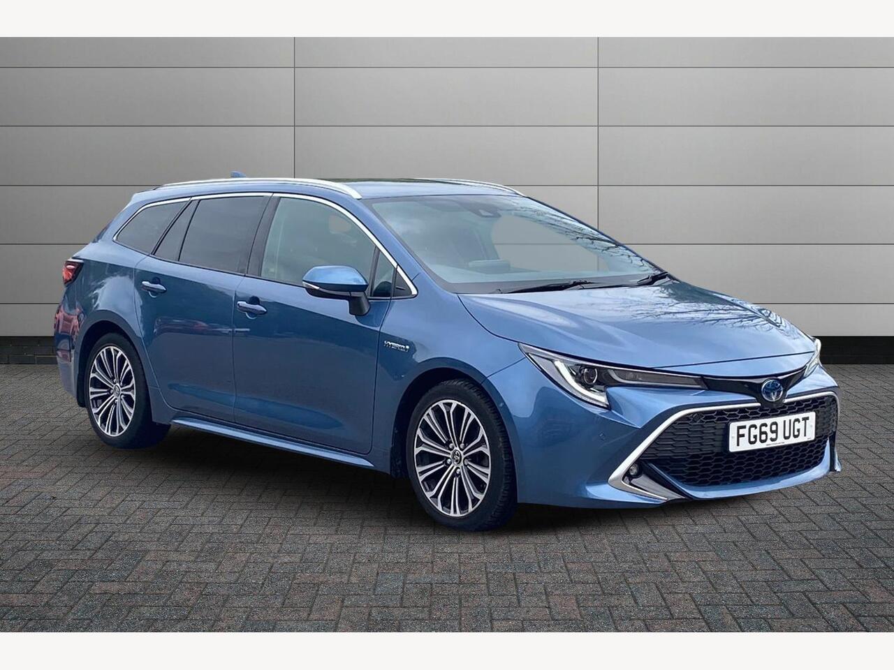 Main listing image - Toyota Corolla Touring Sport