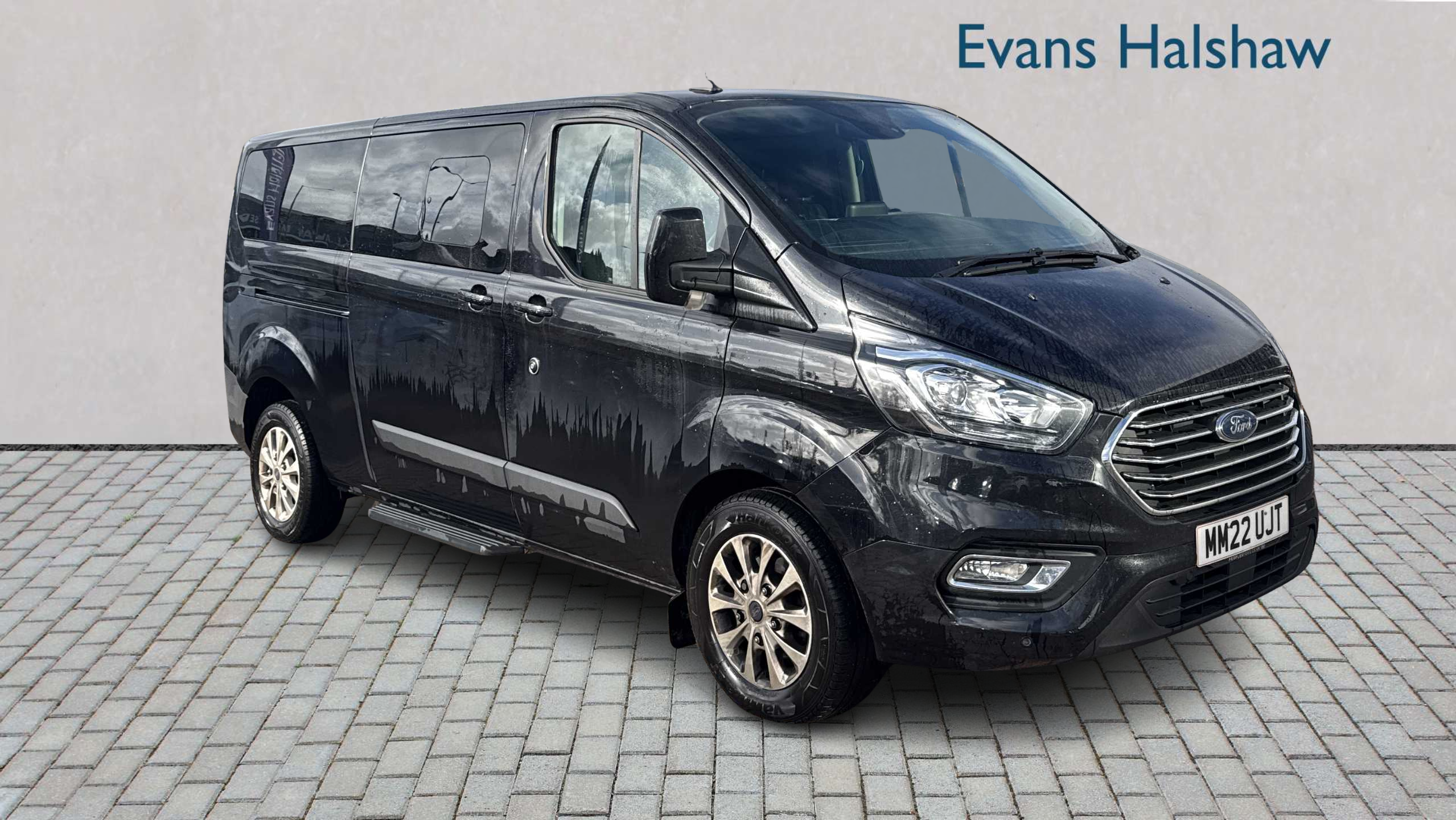 Main listing image - Ford Tourneo Custom