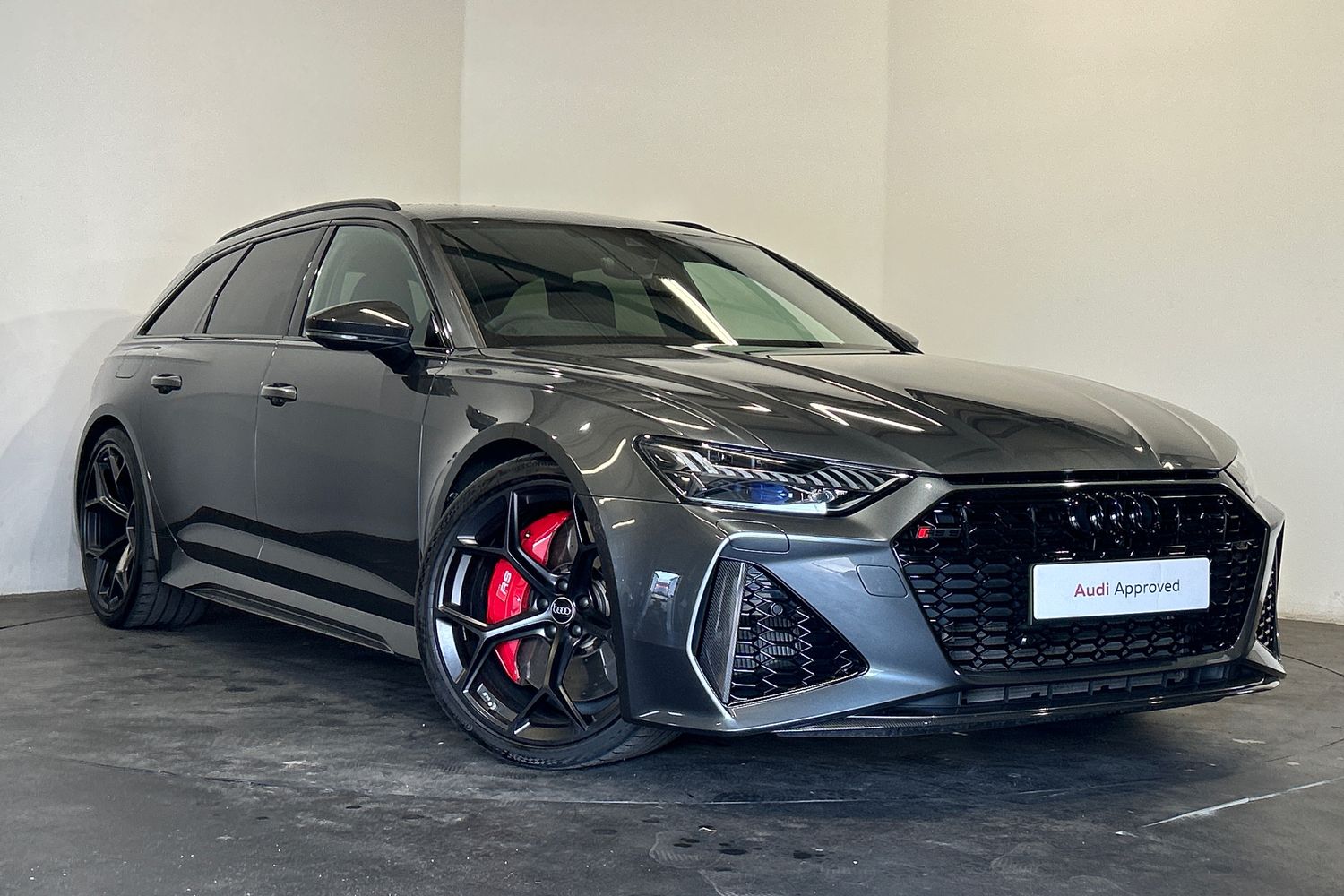 Main listing image - Audi RS6
