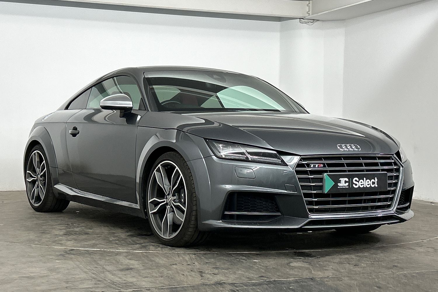 Main listing image - Audi TT S