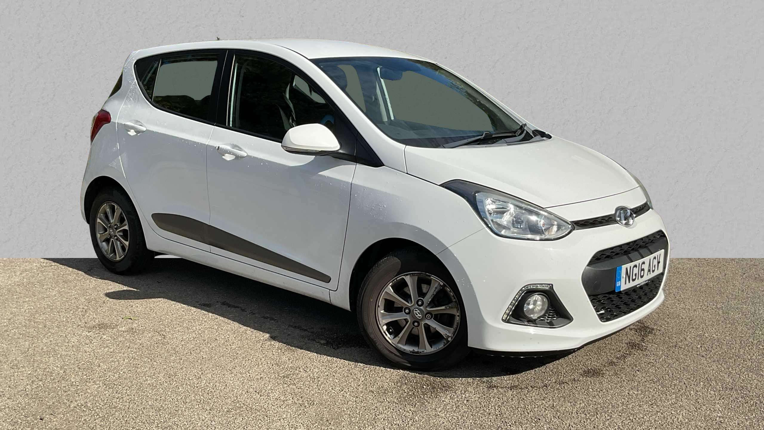 Main listing image - Hyundai i10