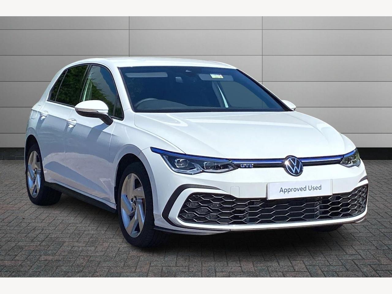 Main listing image - Volkswagen Golf GTE