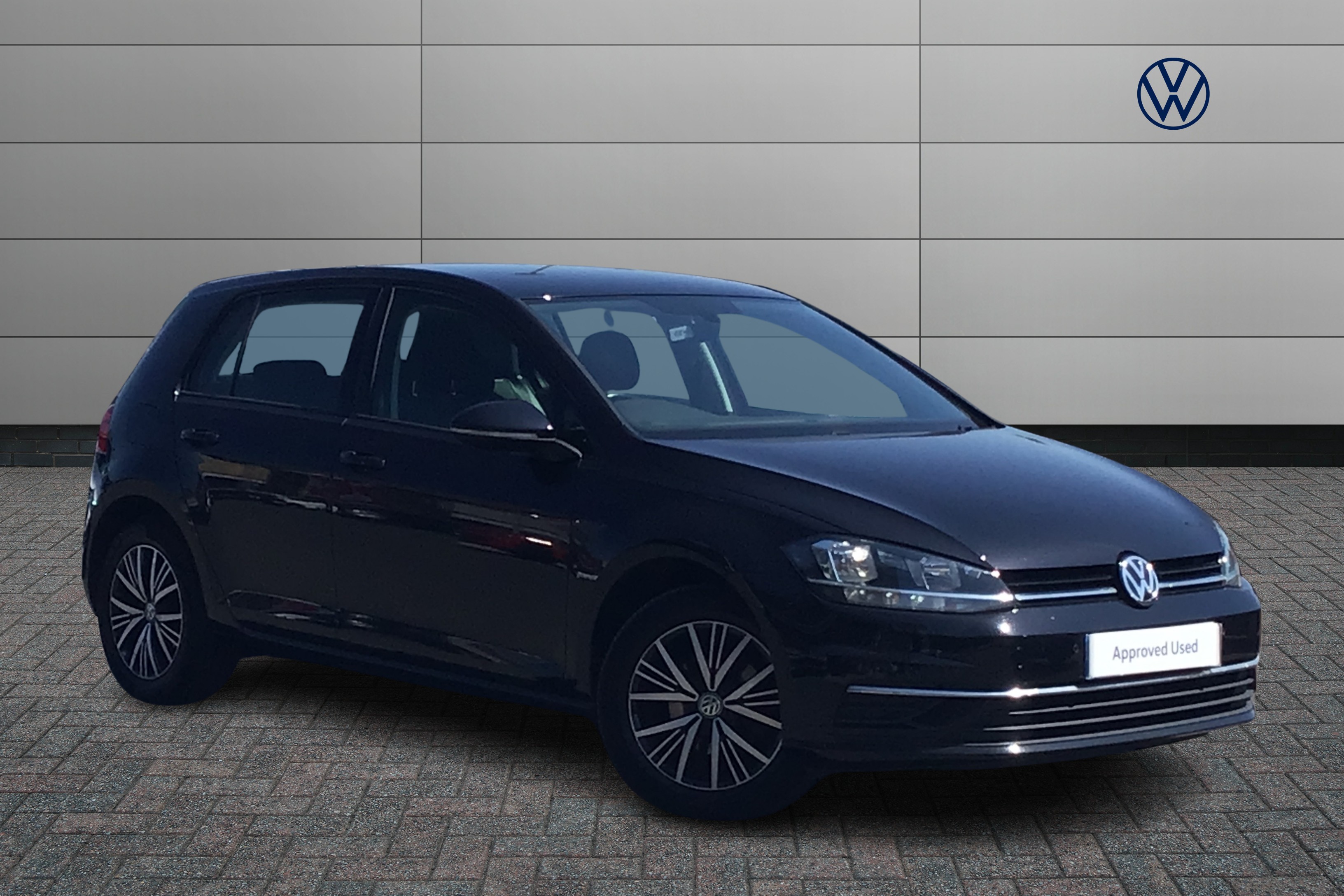 Main listing image - Volkswagen Golf