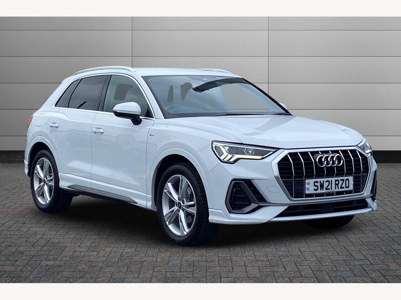 Main listing image - Audi Q3