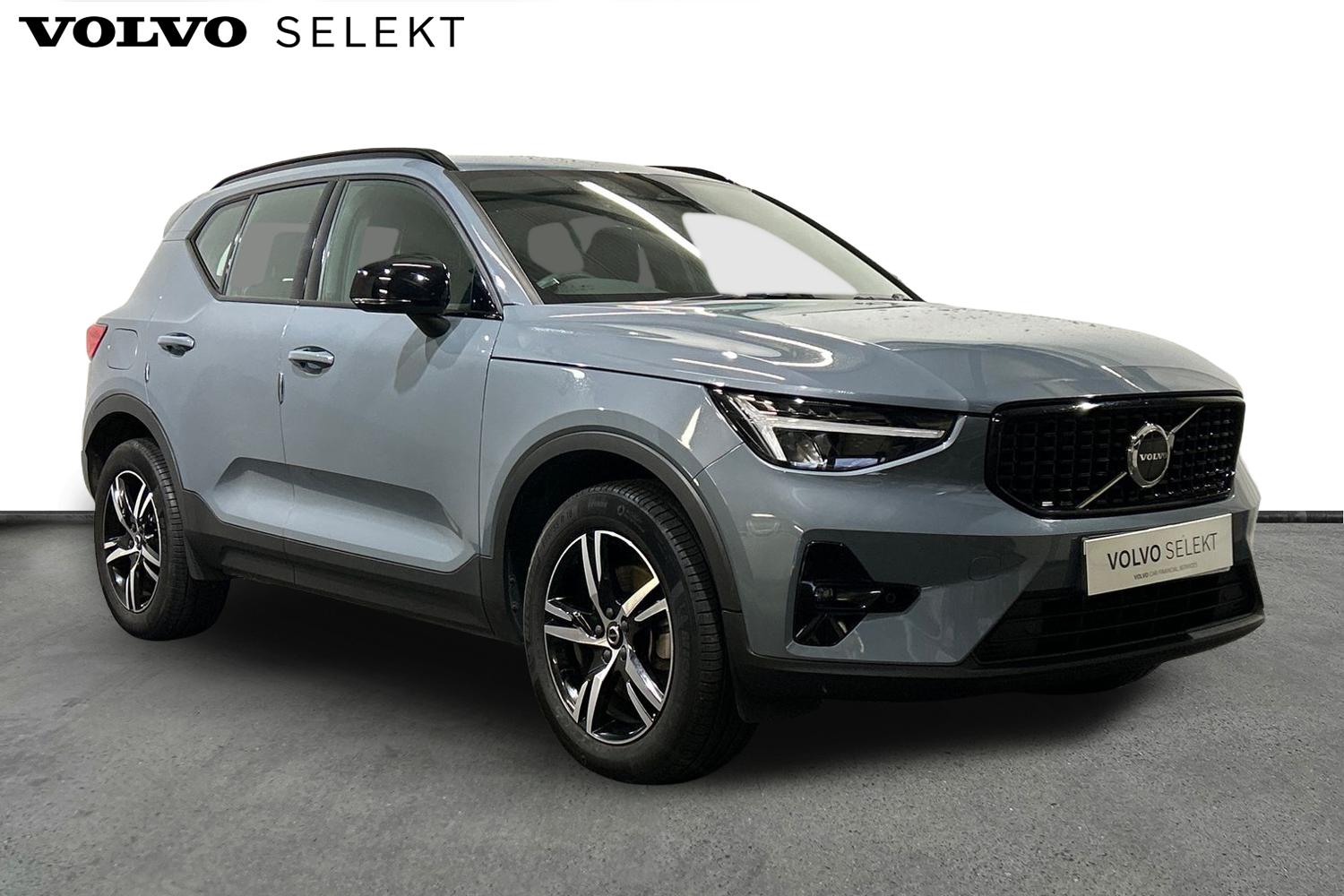 Main listing image - Volvo XC40