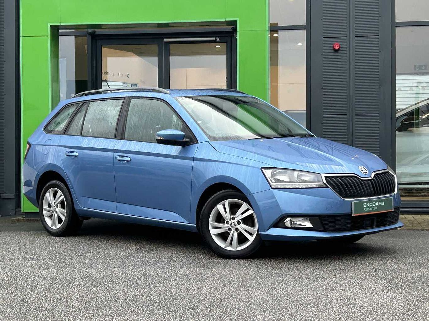 Main listing image - Skoda Fabia Estate