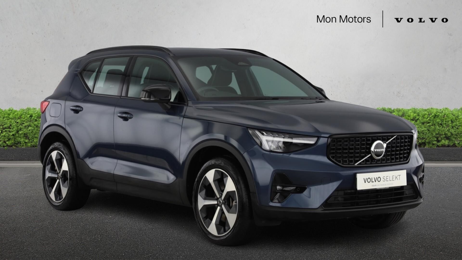 Main listing image - Volvo XC40