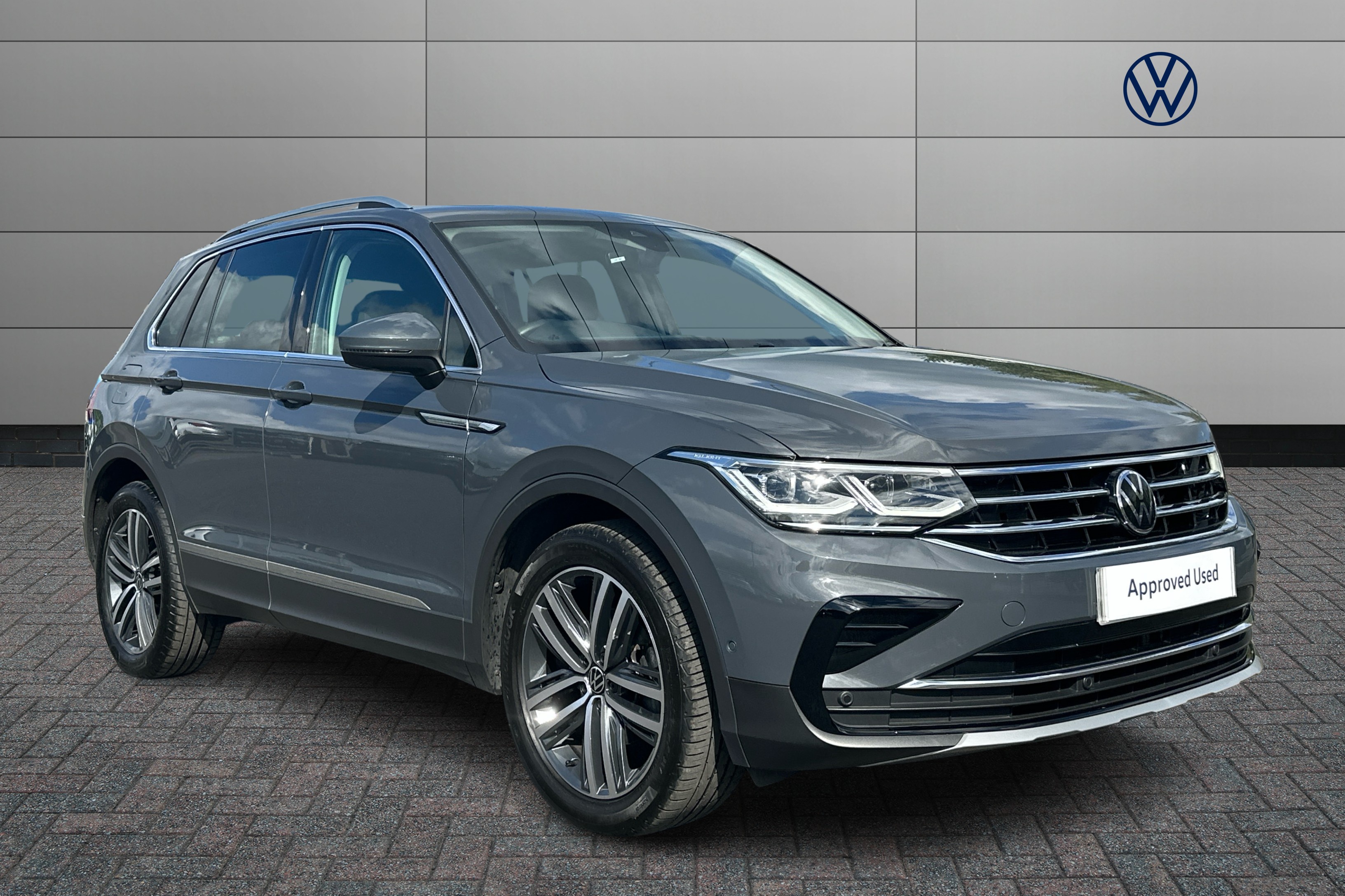 Main listing image - Volkswagen Tiguan