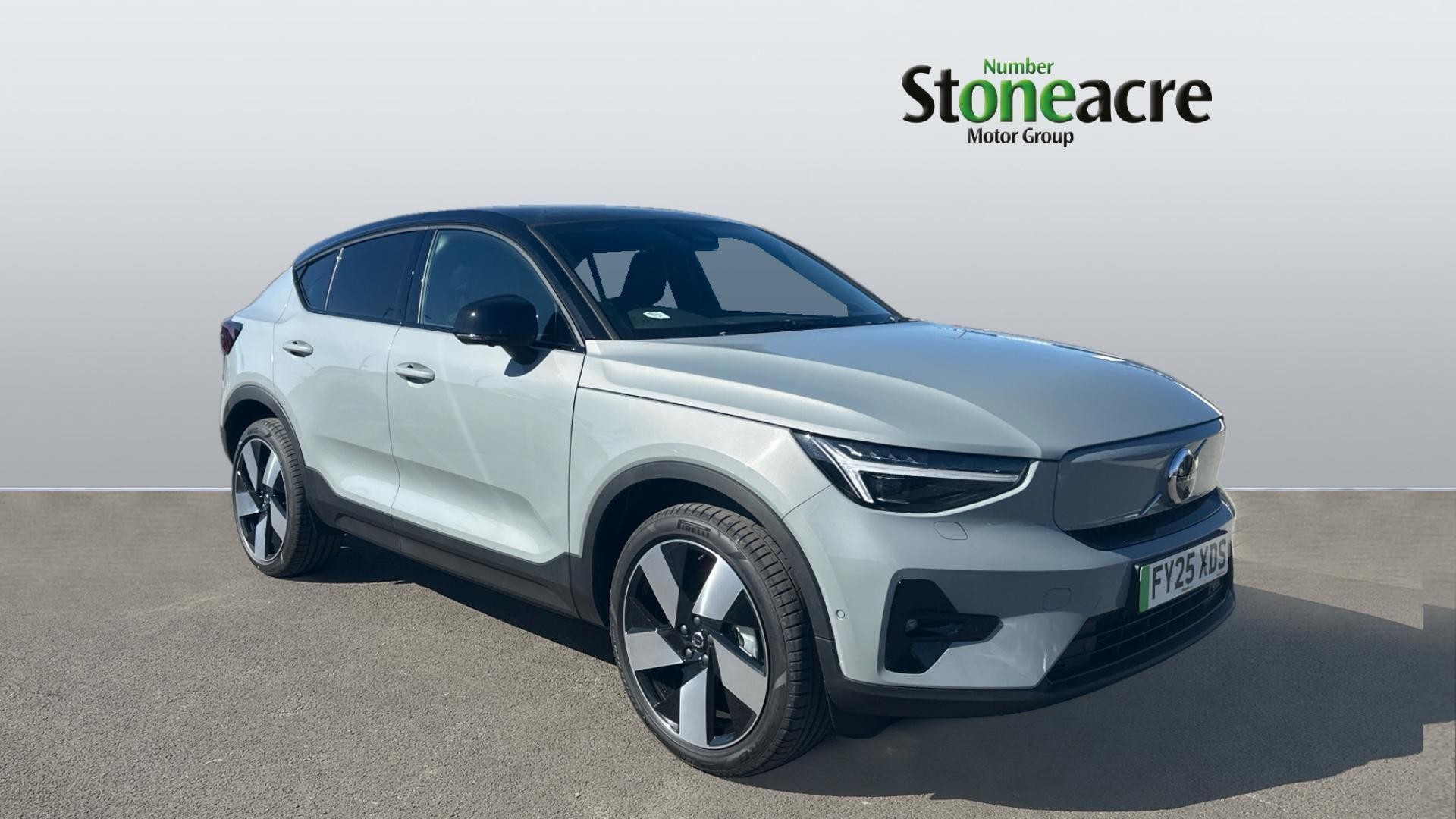 Main listing image - Volvo Ex40