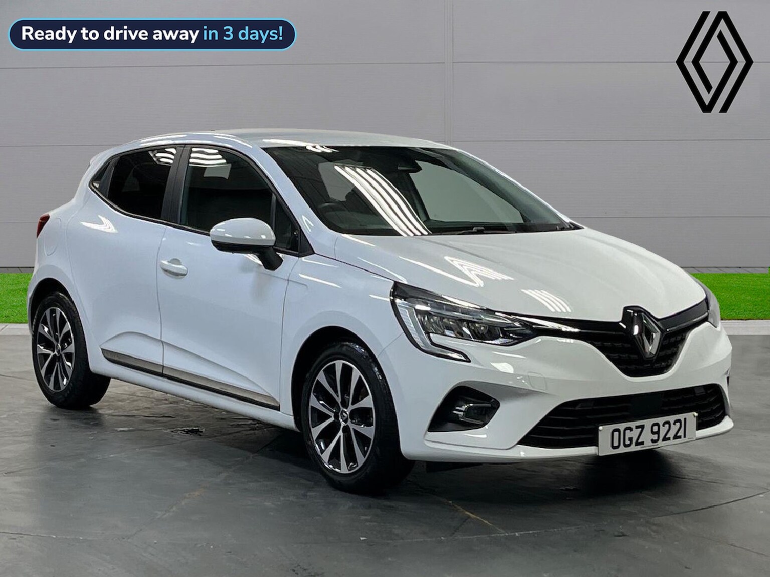 Main listing image - Renault Clio