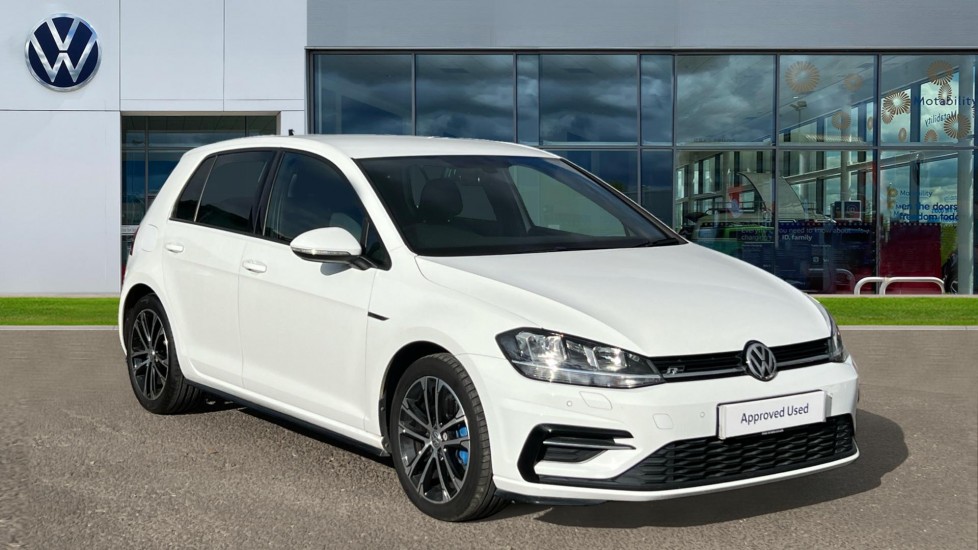 Main listing image - Volkswagen Golf