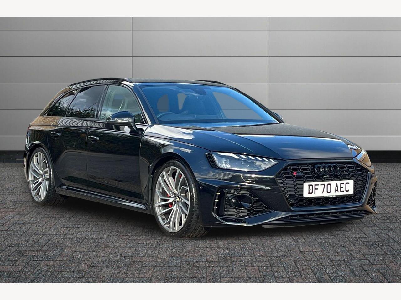 Main listing image - Audi RS4