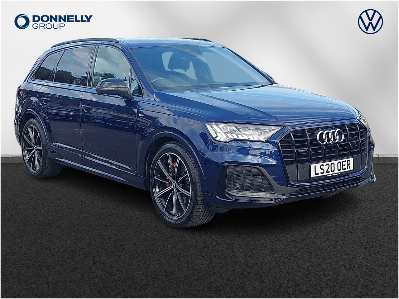 Main listing image - Audi Q7