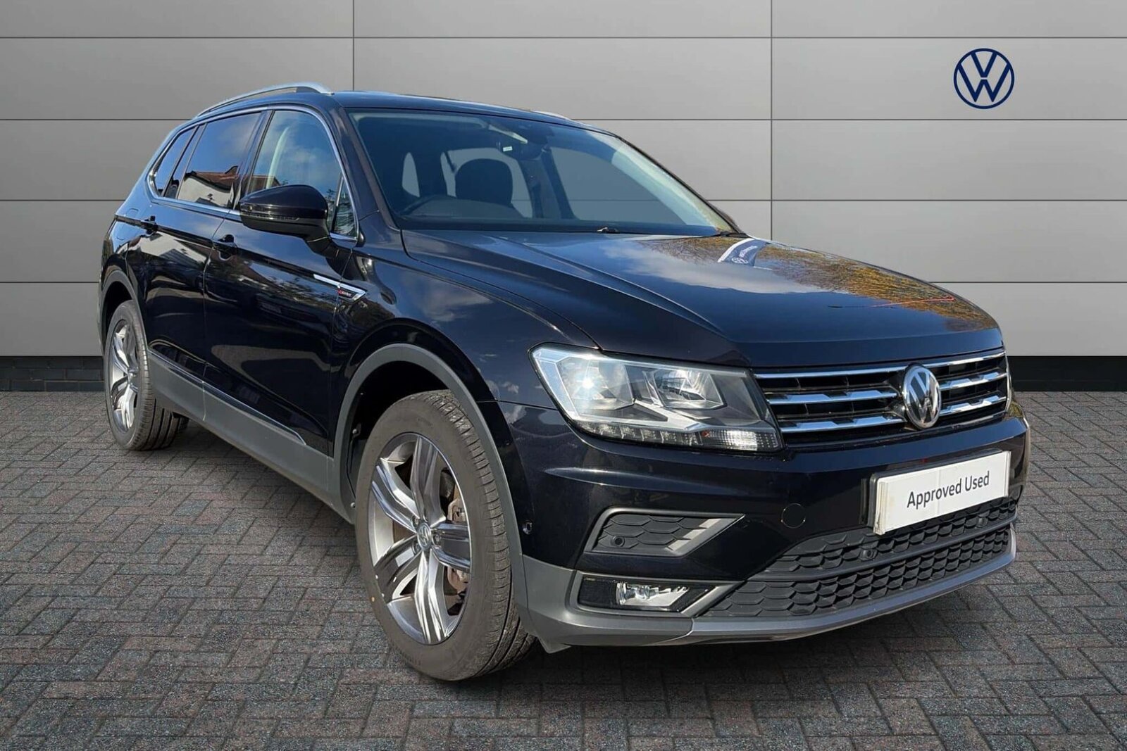 Main listing image - Volkswagen Tiguan Allspace