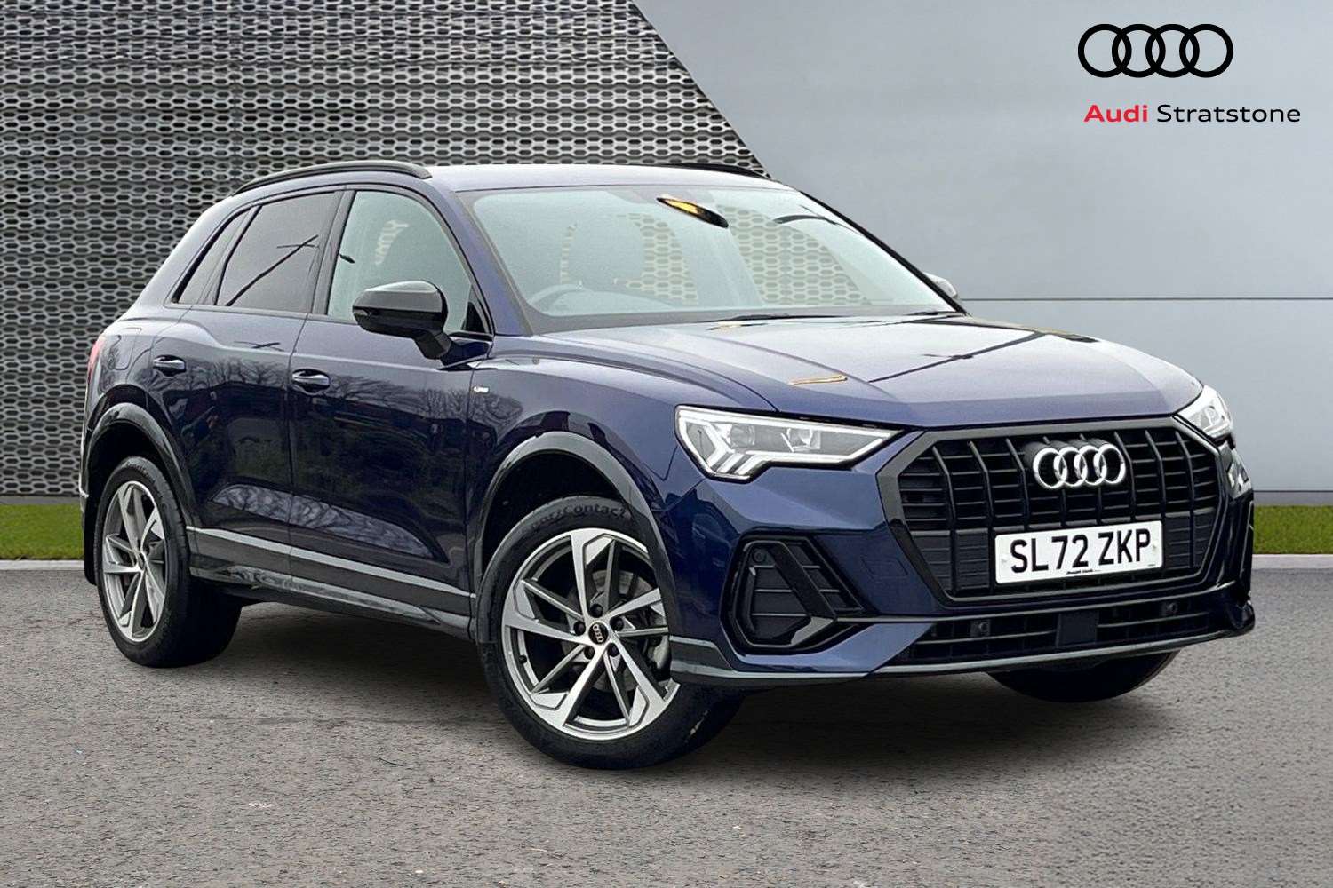 Main listing image - Audi Q3