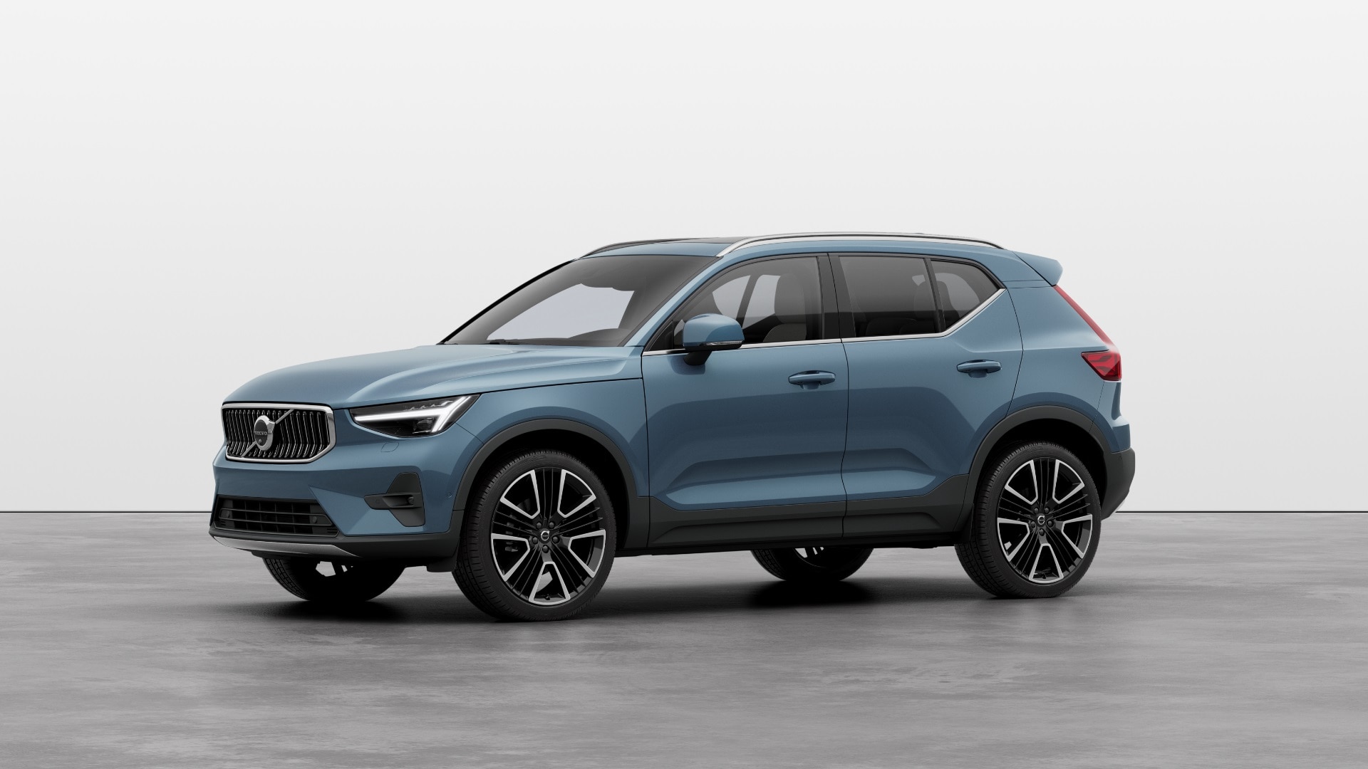 Main listing image - Volvo XC40