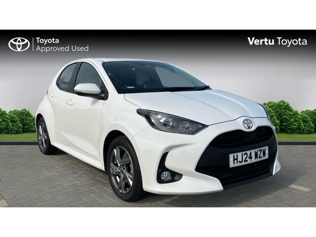 Main listing image - Toyota Yaris