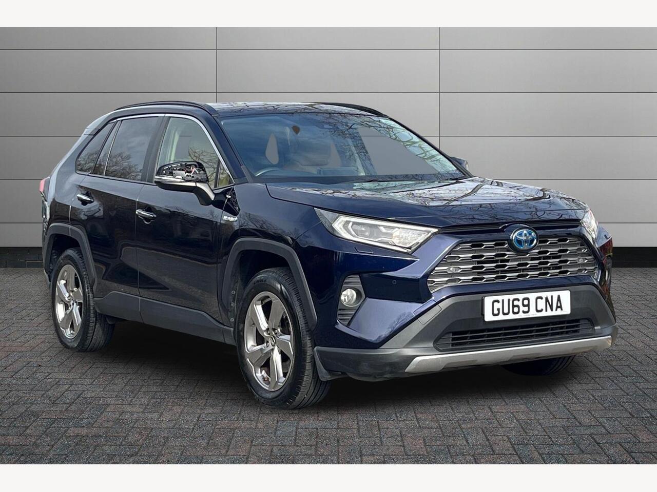 Main listing image - Toyota RAV4