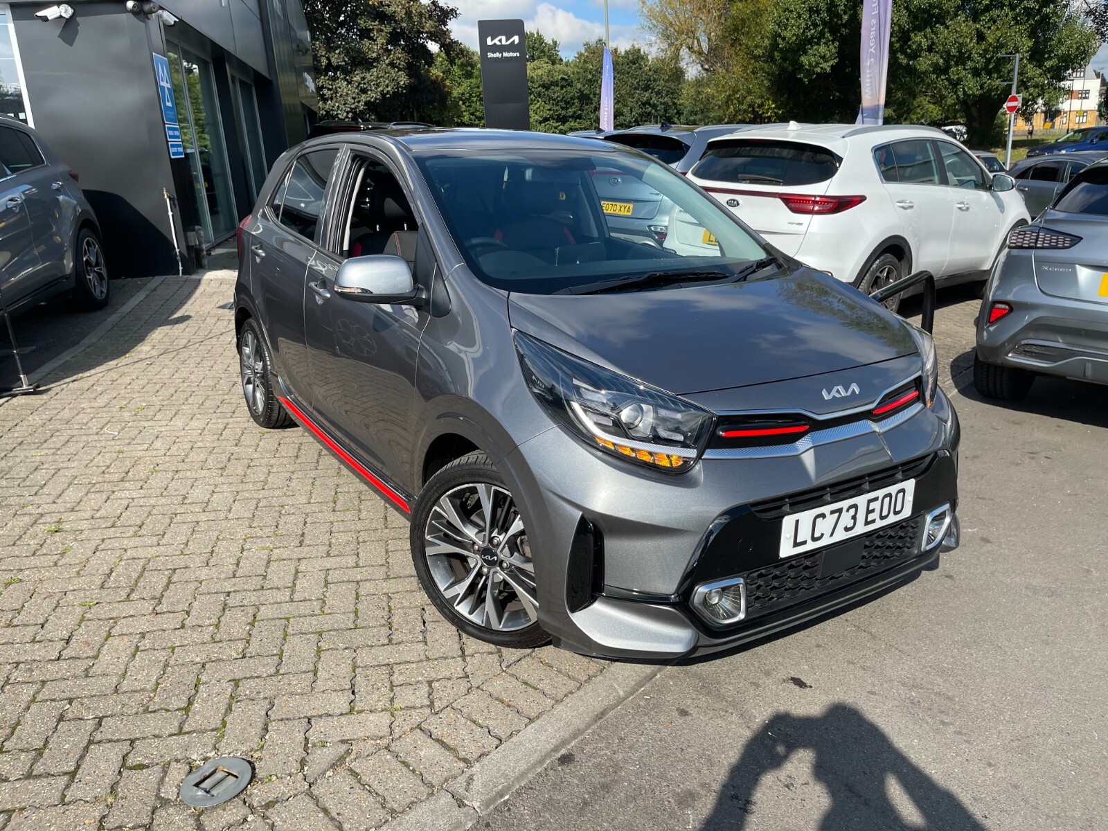 Main listing image - Kia Picanto