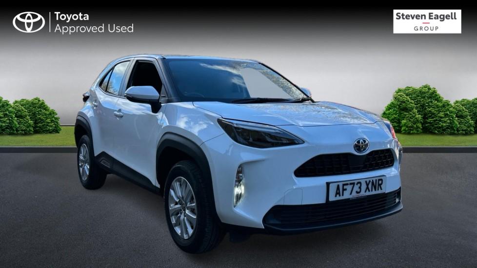 Main listing image - Toyota Yaris Cross