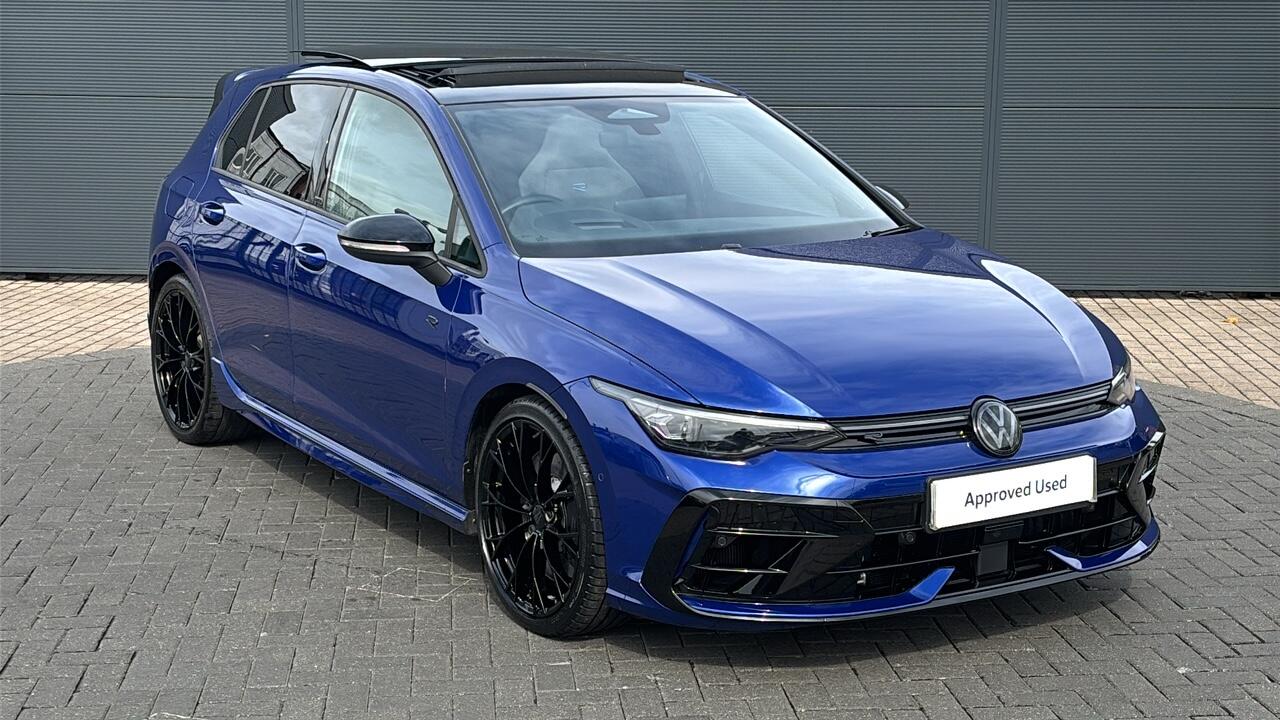 Main listing image - Volkswagen Golf