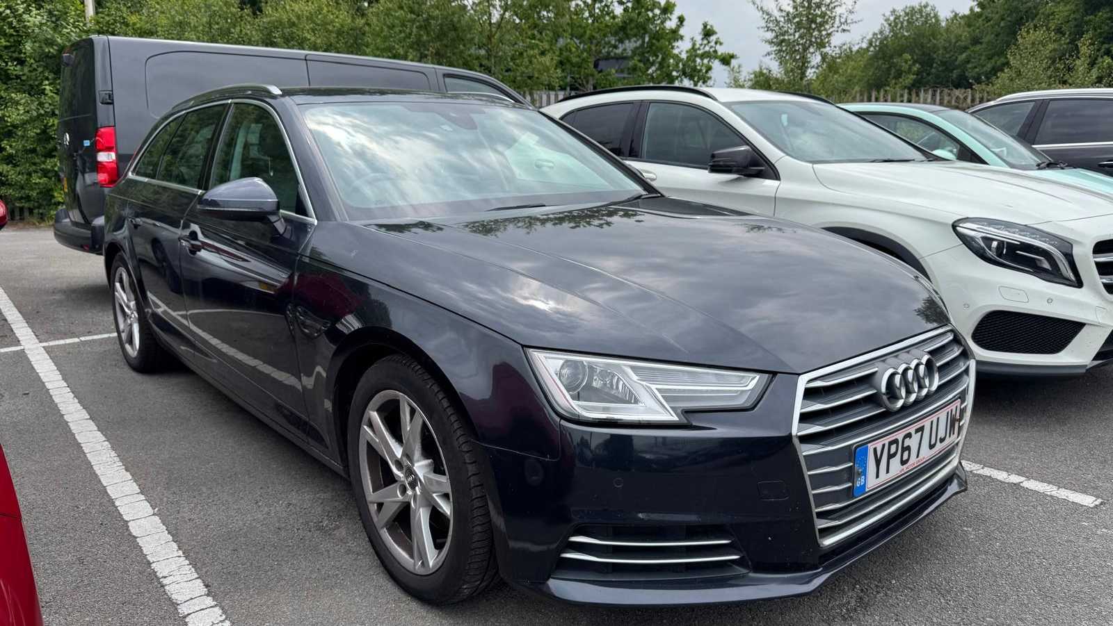 Main listing image - Audi A4 Avant