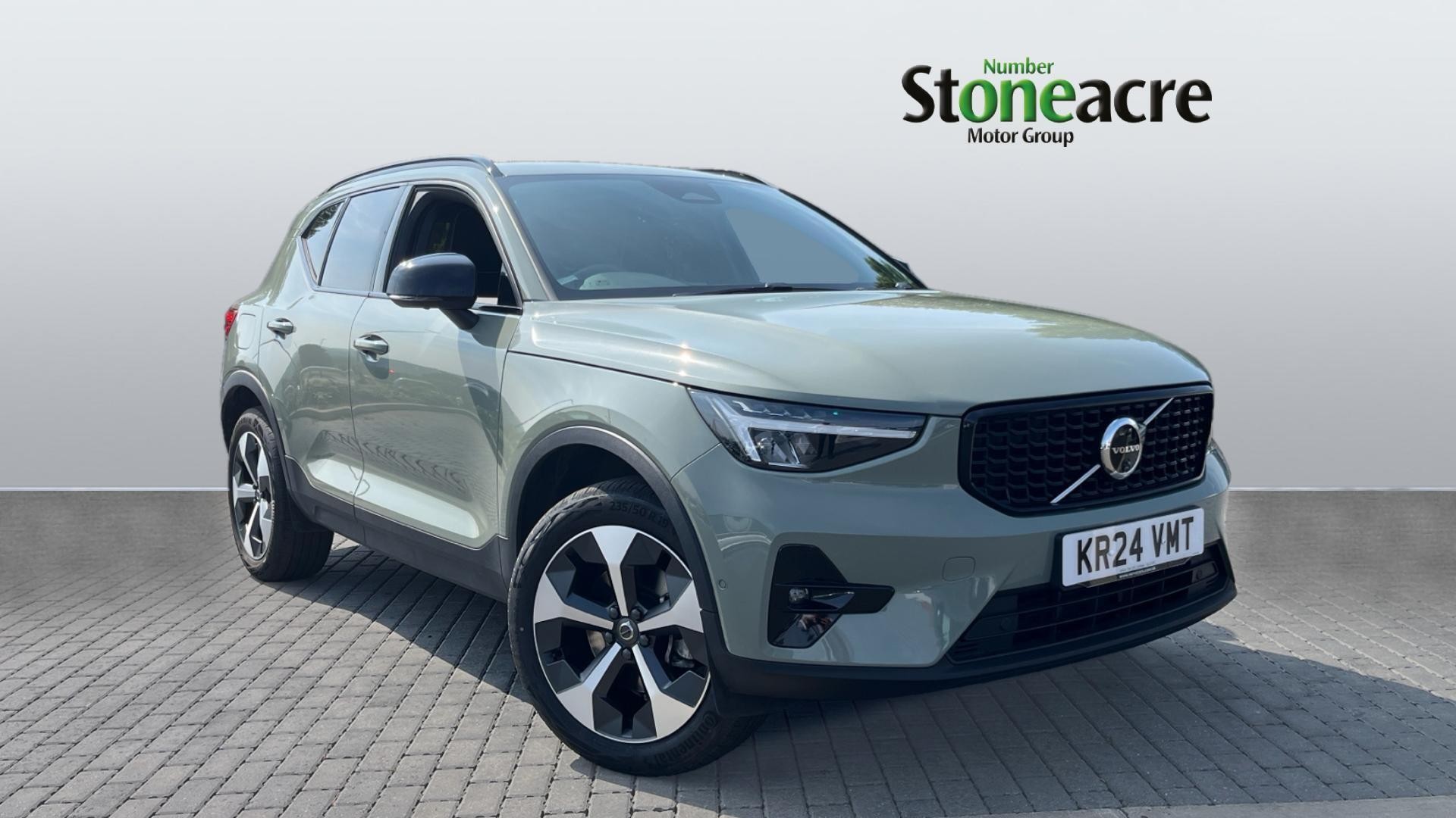 Main listing image - Volvo XC40