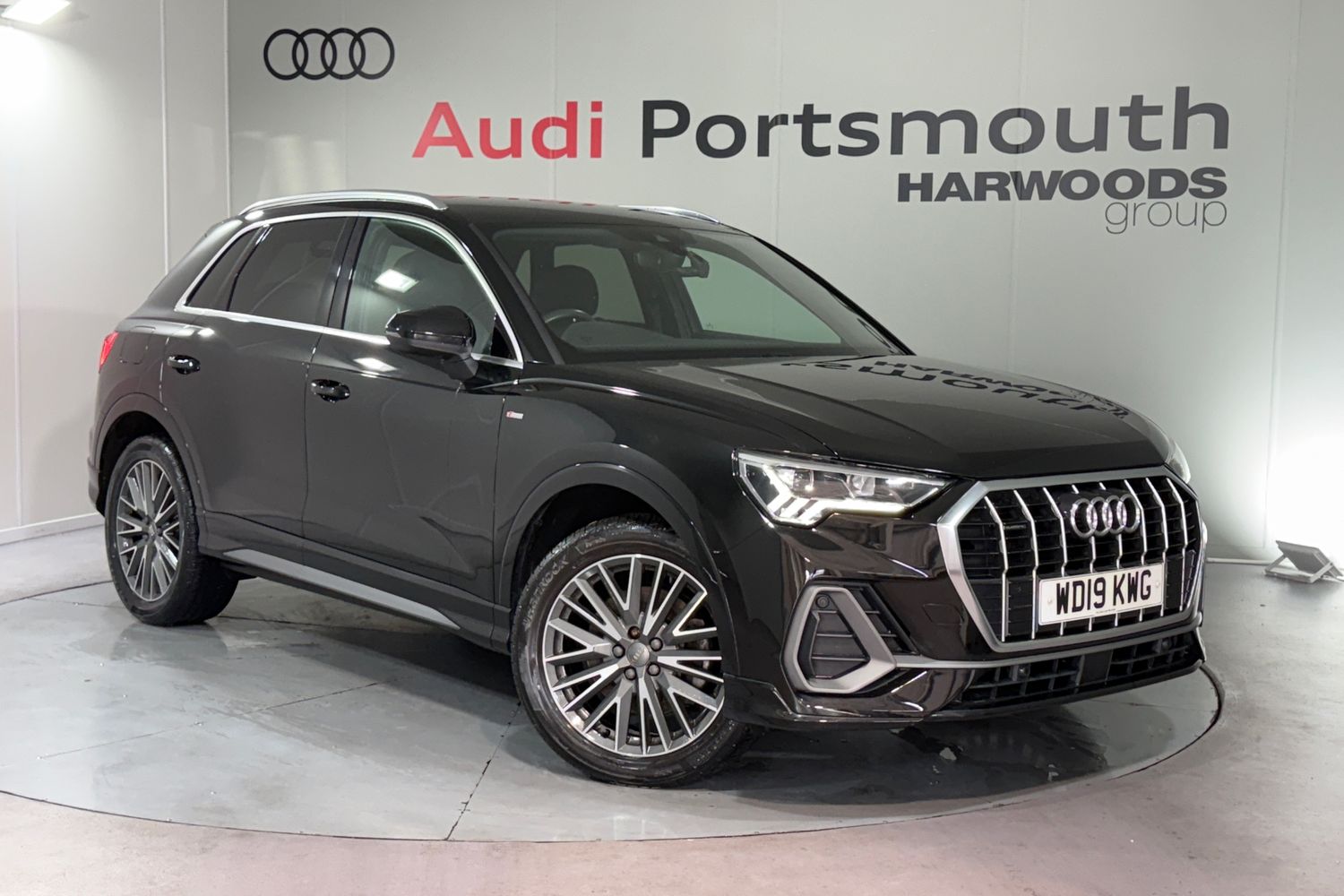 Main listing image - Audi Q3