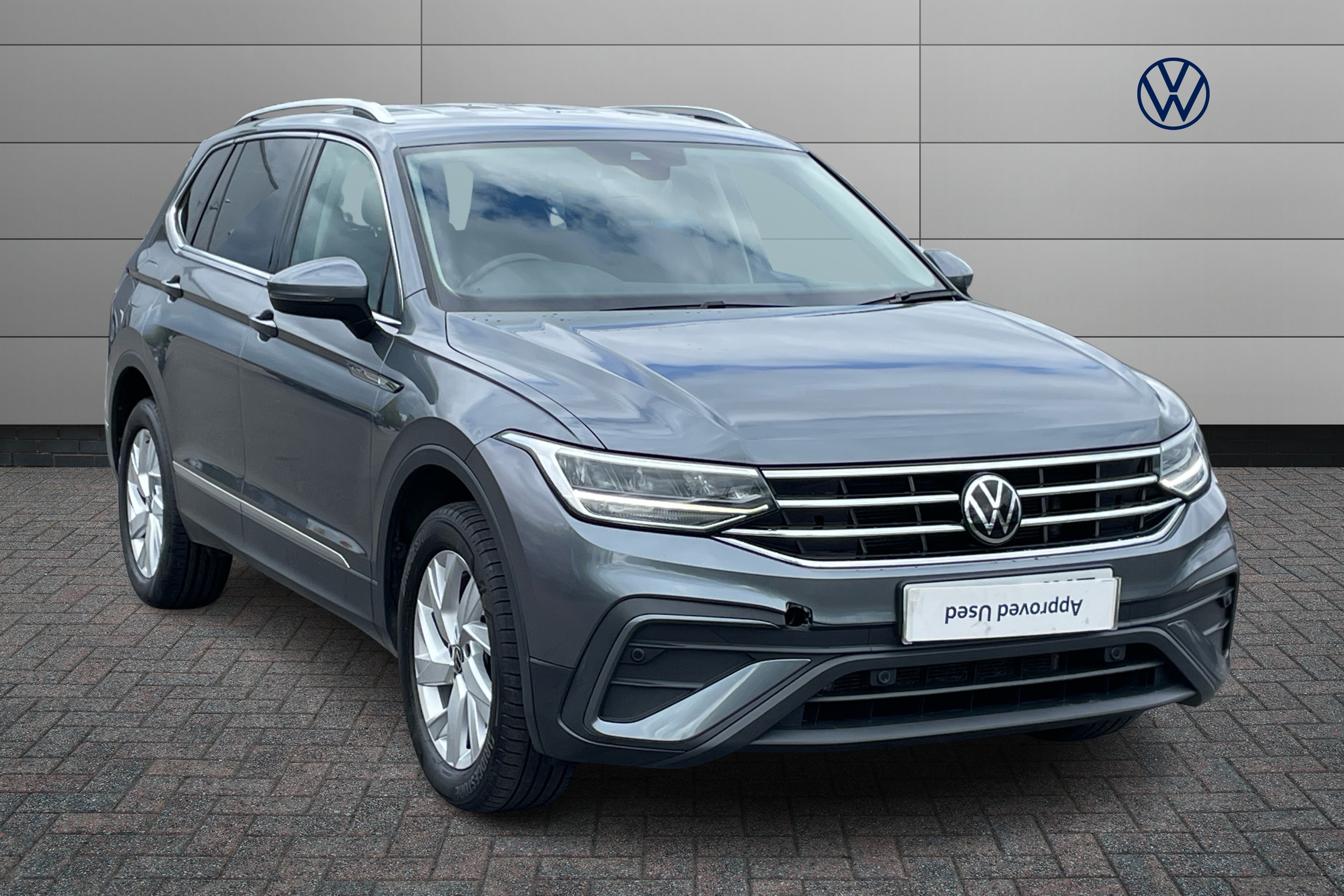 Main listing image - Volkswagen Tiguan Allspace